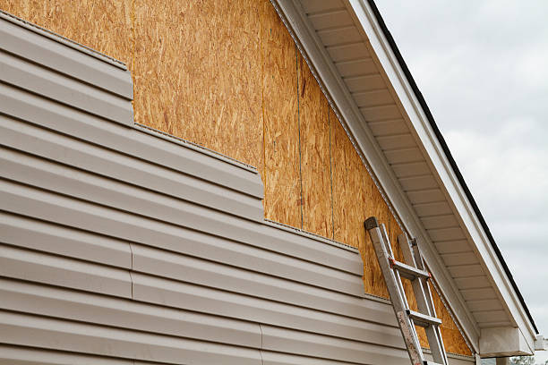 24/7 Emergency Siding Contractor experts in Louisville, IL